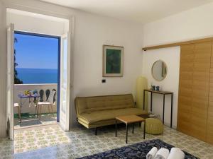 A seating area at Casa Flora