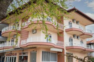 The building in which az apartmanhoteleket is located Még 2 kép