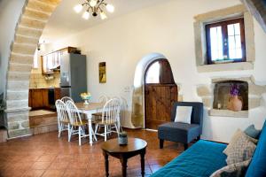 A seating area at Villa Zoi Tzitzifes