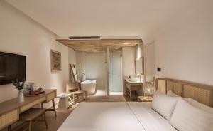Phòng tắm tại Sky Gem Hotel Sora