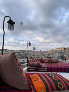 A seating area at Kayra Cave Suites