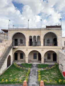 The building in which a szállodákat is located
