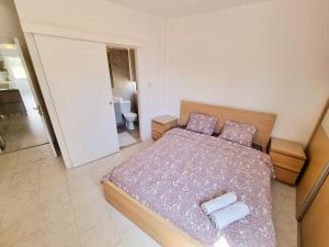 Φωτογραφία από το άλμπουμ του Cheer Up City Apartment, Near to the Finikoudes Beach στη Λάρνακα