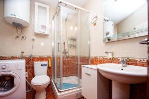 Koupelna v ubytování Apartment Elegija + 4 fotografie