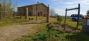 A garden outside Casavacanze Pergolino, appartamenti ad uso esclusivo
