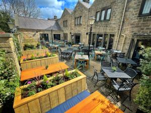 Gallery image of The George in Hathersage