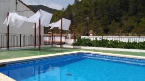 Casa Rural de Benitandús tesisinde veya buraya yakın yüzme havuzu