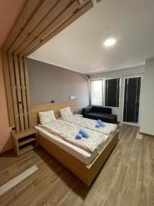 Katil atau katil-katil dalam bilik di Siesta Srebrno Jezero