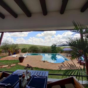 Piscina en o cerca de Oldonyo Orok Lodge