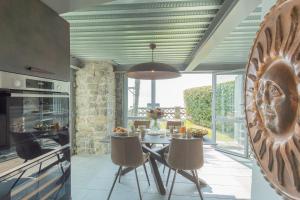 Posedenie v ubytovaní Villa Sasso on Lake Como by Rent All Como