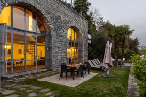 Vonkajšia záhrada v ubytovaní Villa Sasso on Lake Como by Rent All Como