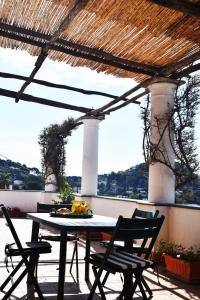 Imagen de la galería de La Terrazza Apartment, en Capri