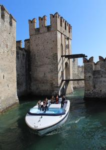 Gallery image of Near to lake and thermal baths with bicycles x you in Sirmione