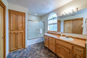 Billede fra billedgalleriet på Black Bear Cabin i Bass Lake + 43 billeder