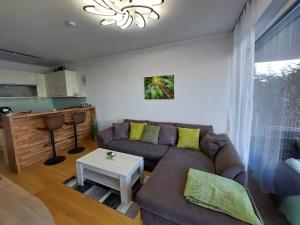 Kuchyň nebo kuchyňský kout v ubytování Dream Getaway Apartment with Jacuzzi and Pool