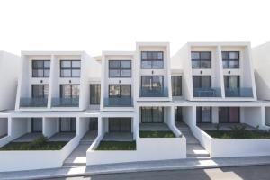 an external view of a building at Sky Island House - Design Maisonette Kallithea in Kallithea Halkidikis