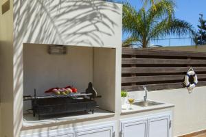 Fotografie z fotogalerie ubytování Tsokkos Family Villa - Pool Garden 2' Walk to Beach v destinaci Protaras