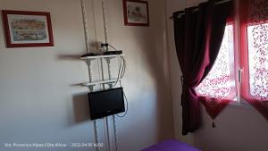 Postel nebo postele na pokoji v ubytování Mobil Home Hyères les palmiers