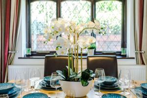 Fotografie z fotogalerie ubytování Sunshine Cottage by Happy Sunshine Stay v destinaci Golborne