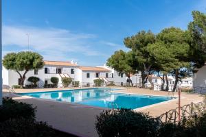 Bazén v ubytování Apartamento Menorca Arenal d'en Castell nebo v jeho okolí