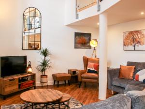 Televiisor ja/või meelelahutuskeskus majutusasutuses 6 The Engine Shed