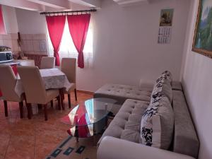 Area soggiorno di Apartmani Sobe Sljivancanin