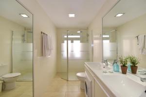 Kúpeľňa v ubytovaní Bungalow Sun Club EM259A by VillaGranCanaria