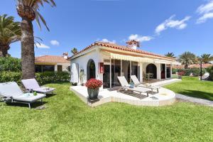 Vonkajšia záhrada v ubytovaní Bungalow Sun Club EM259A by VillaGranCanaria