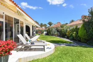 Vonkajšia záhrada v ubytovaní Bungalow Sun Club EM259A by VillaGranCanaria