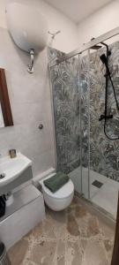 Ένα μπάνιο στο Tilde B&B