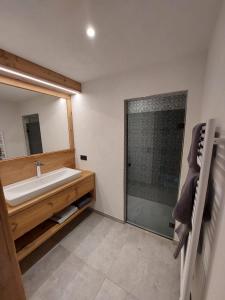 Voodi või voodid majutusasutuse Panorama Berg Chalet toas