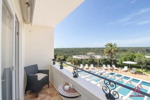 En balkon eller terrasse på Hotel Sa Barrera - Adults Only