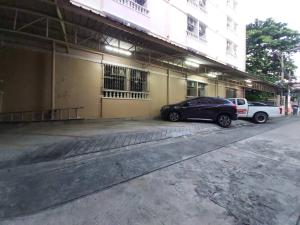 two cars parked on the side of a building at Hotel Paraiso in Bangkok +13 photos