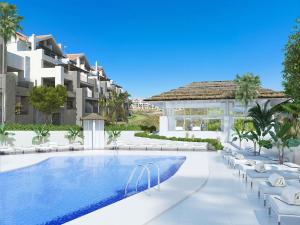 einen Pool in einem Resort in der Unterkunft Casa Dollita - Semi Penthouse - 90 square meters terrace -breathtaking seaview in Mijas