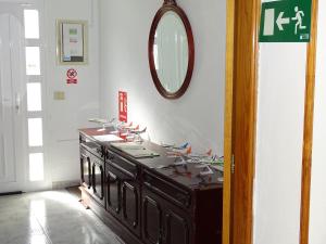 Kép Rickaty Lodge Bed and Breakfast, Airport Hotel, Hotel de aeropuerto, Las Palmas Airport, Gran Canaria Airport, LPA, Spain szállásáról Las Puntillas városában a galériában