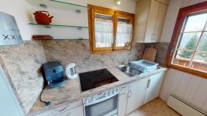 A kitchen or kitchenette at Zer Tanna