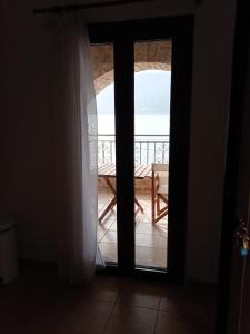 Balkon lub taras w obiekcie Mani Blue Studios