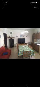 Kuchyňa alebo kuchynka v ubytovaní Villa con piscina "Pumo"
