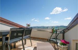 A balcony or terrace at Amazing Home In Belvedere Fogliense