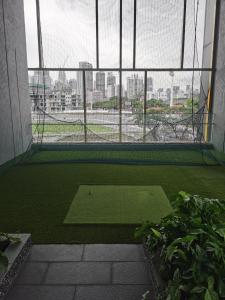 Κήπος έξω από το Merdeka Tower 118 Chinatown TRX at Opus