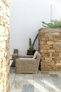 Posedenie v ubytovaní White Tinos Luxury Suites