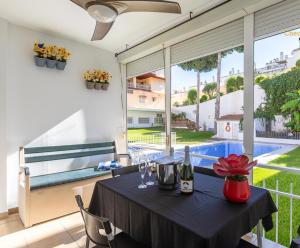 Balkón alebo terasa v ubytovaní Apartamento El Oasis VIP-Torremolinos