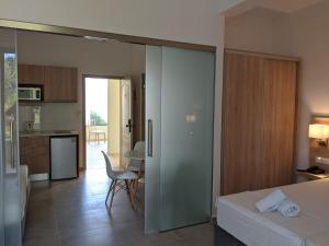 Postel nebo postele na pokoji v ubytování Saint Nicholas Hotel
