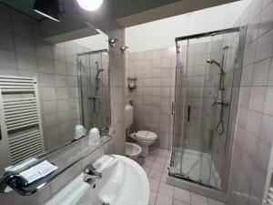 Ένα μπάνιο στο Hotel Adriatico