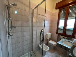 Ένα μπάνιο στο Hotel Adriatico
