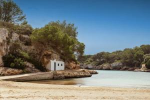 Gallery image of Poblat 86 in Cala Blanca