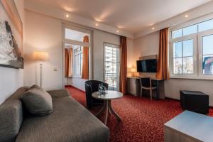 TV a/nebo společenská místnost v ubytování Hotel Gorch Fock
