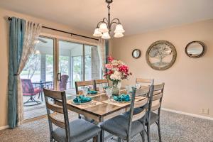 Ảnh trong thư viện ảnh của Riverfront Family Home Yard, Orchard, Dock! ở Los Fresnos