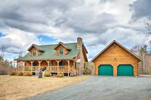 Gallery image of Charming Cabin with Deck, 10 Min to Bretton Woods! in Carroll
