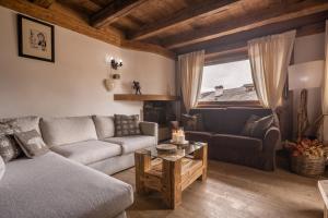 Posezení v ubytování Cortina Lodge Stunning View R&R